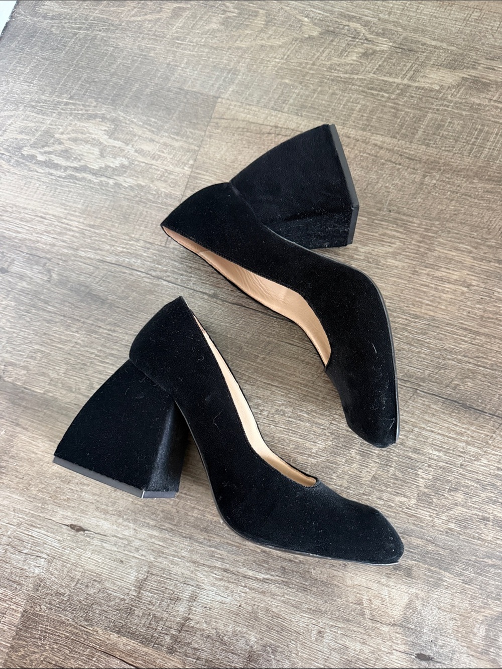Women's Black Suede Block Heel Pumps